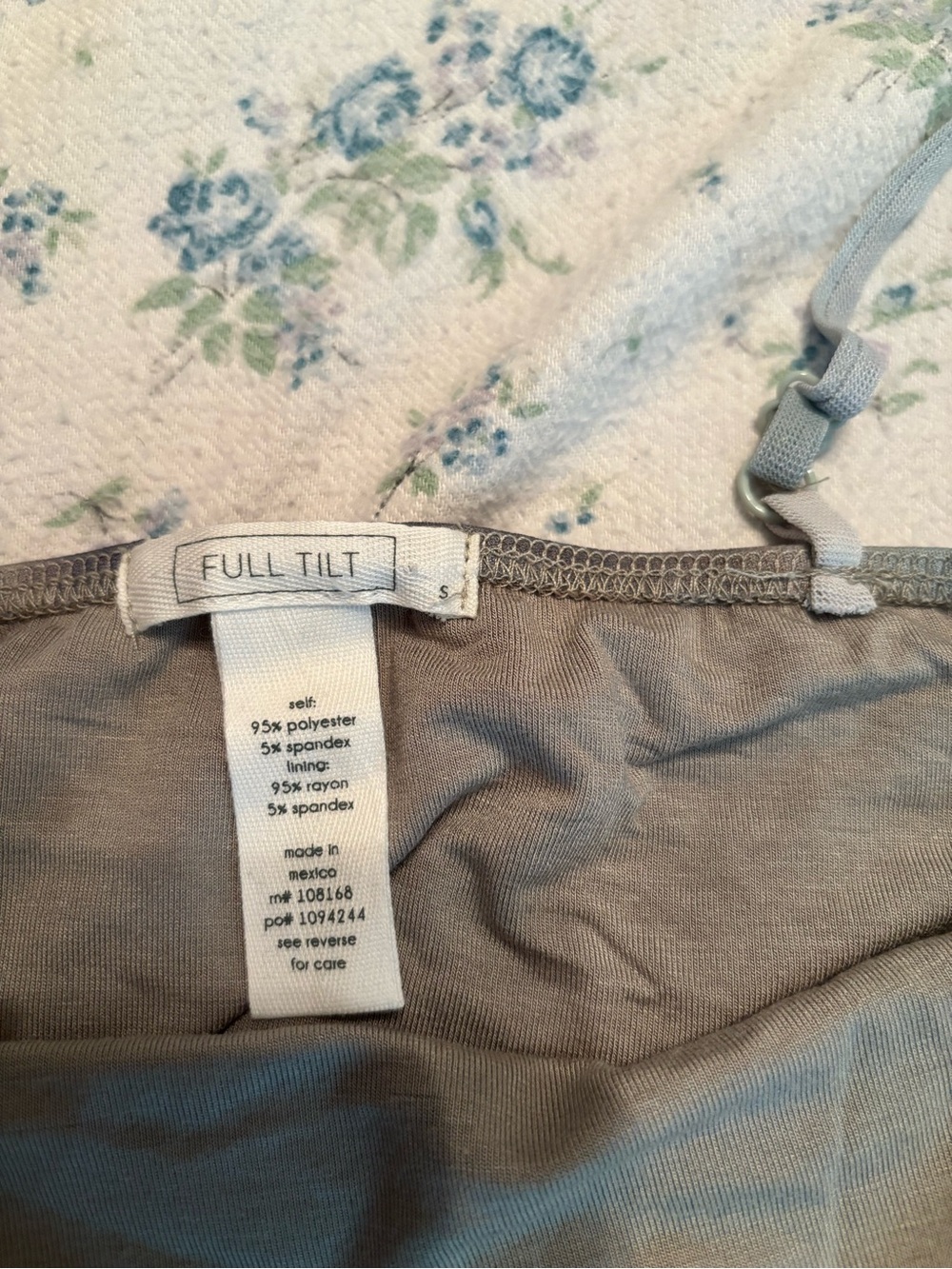 Full Tilt Women's Light Gray and Green Top
